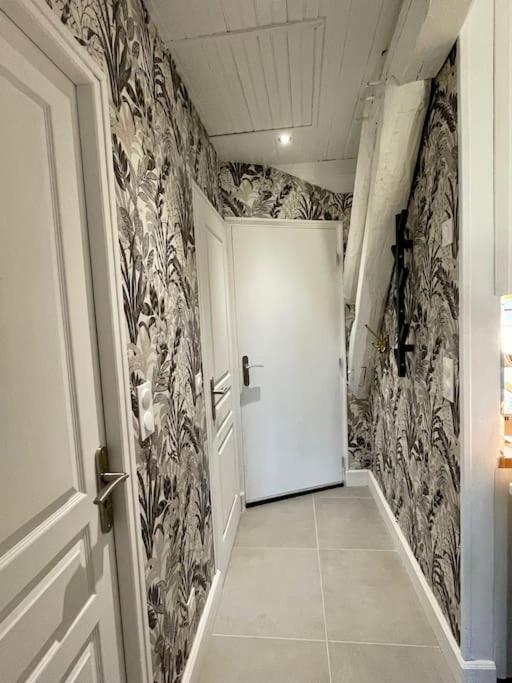 Appartement En Plein Centre Ville Milly-la-Foret Kültér fotó