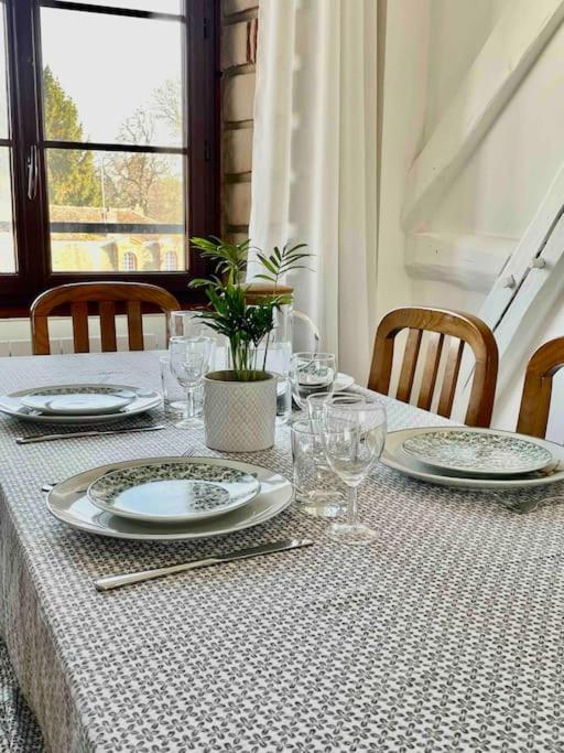 Appartement En Plein Centre Ville Milly-la-Foret Kültér fotó