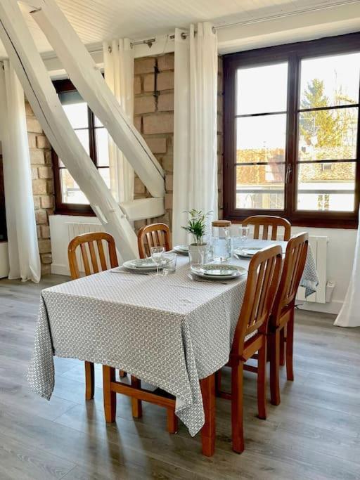 Appartement En Plein Centre Ville Milly-la-Foret Kültér fotó