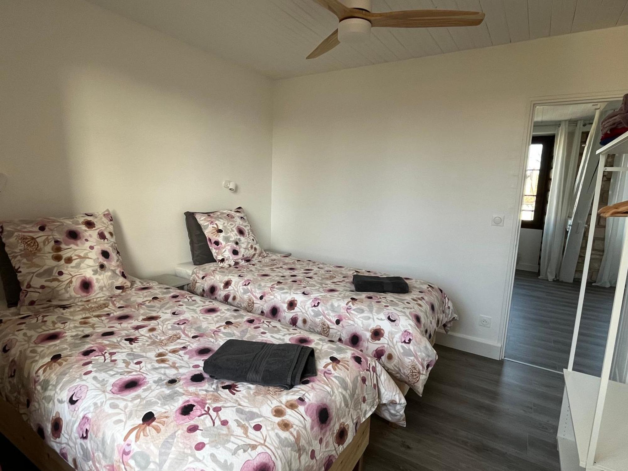 Appartement En Plein Centre Ville Milly-la-Foret Kültér fotó