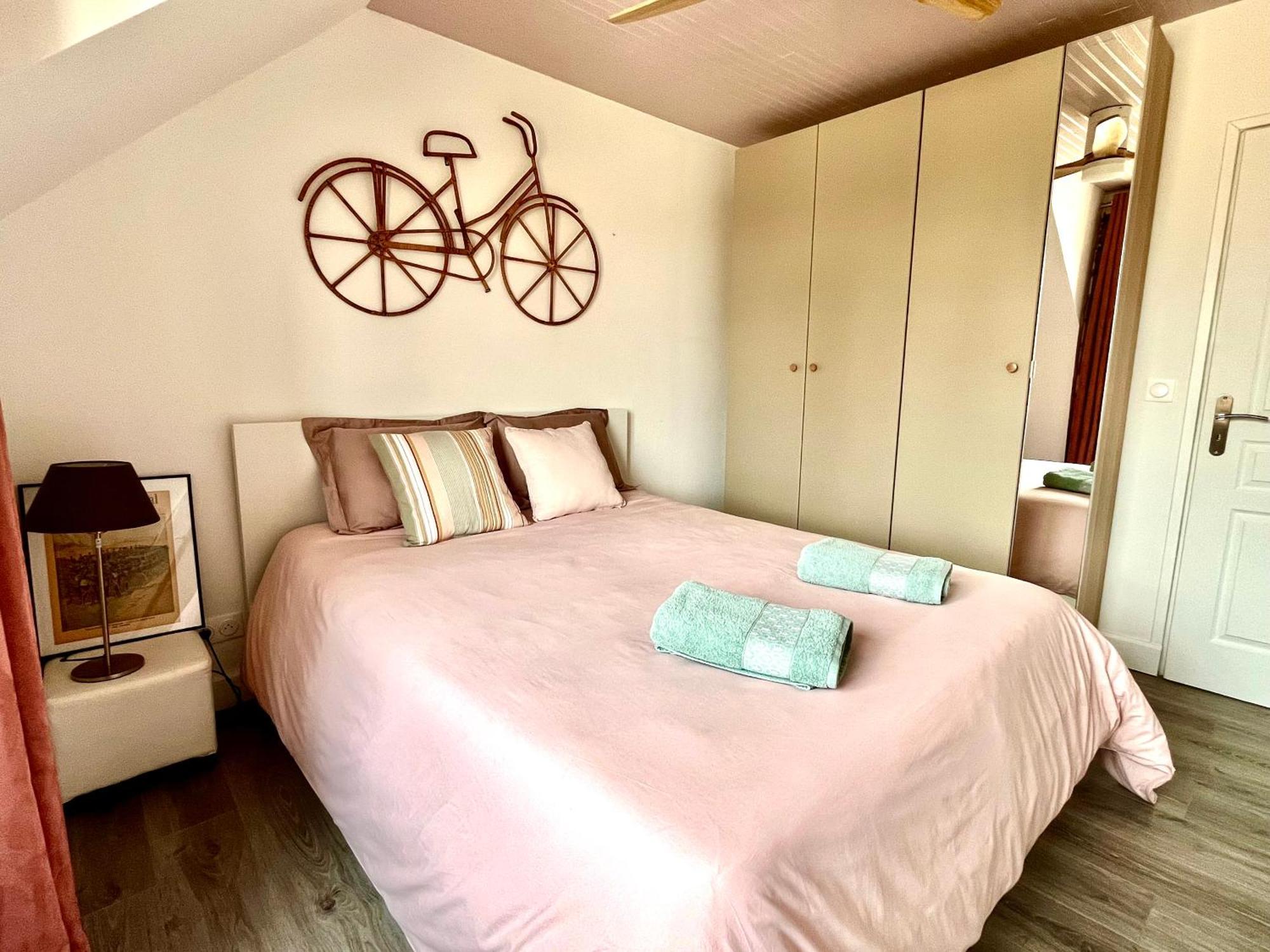 Appartement En Plein Centre Ville Milly-la-Foret Kültér fotó
